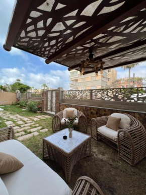 Al Faisal luxury apartment - Mamoura Compound